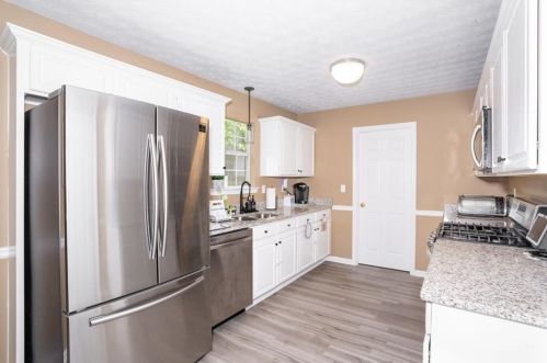 122 Meadow View Dr, Jackson GA  30233-2908 exterior