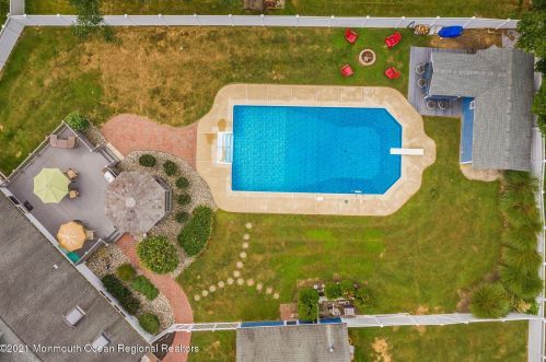 278 Edgebrook Rd, Trenton NJ 08691-3732 exterior