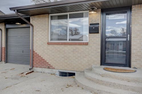 961 Cortez St, Denver, CO 80221-3550