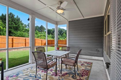 1566 Renaissance Dr, Conyers GA  30012-8024 exterior