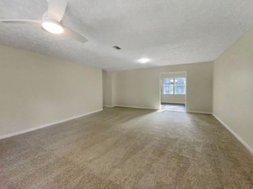 548 Knollwood Dr, Stockbridge GA  30281-2018 exterior