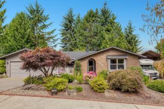 17028 42nd St, Redmond, WA 98052-5402
