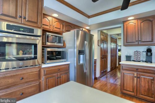 54 Strayer Dr, Carlisle PA 17013-4404 exterior