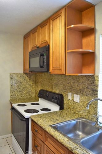 2867 Tropicana Dr, Riverside CA  92504-4282 exterior