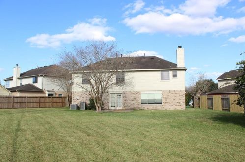 1407 Glade Ct, Fresno, TX 77545-9671