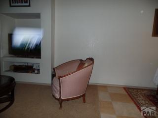 2313 Crestwood Ln, Pueblo, CO 81008-2852