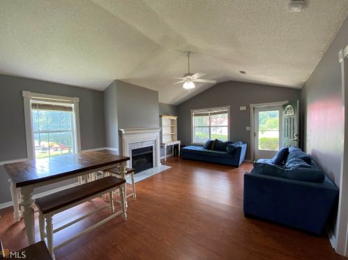 371 Royal Ct, Jackson, GA 30233-7012