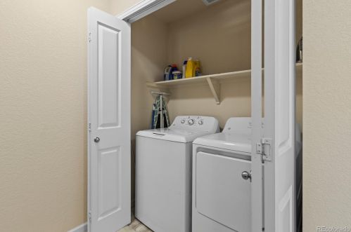 1824 Buchanan Cir, Aurora CO 80018-6019 exterior