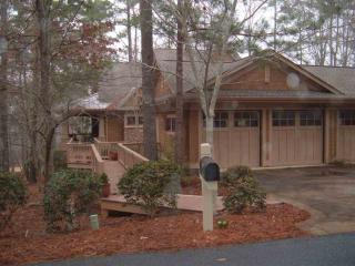 1061 Lockets Trl, Reynolds Plantation GA  30642-4442 exterior