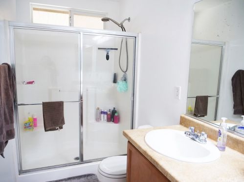 43113 Homestead St, Lancaster CA  93535-4837 exterior