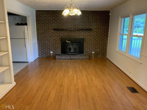 270 Townley Rd, Oxford, GA 30054-3851