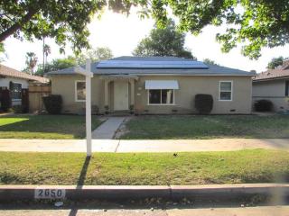 2650 Vagedes Ave, Fresno, CA 93705-4645