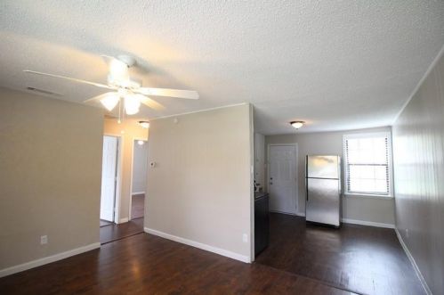 600 Moore St, Garland TX  75040-8332 exterior