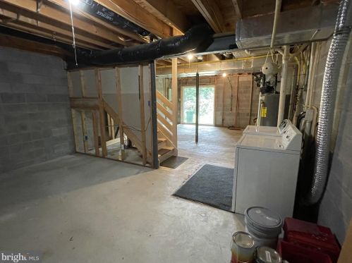 69 Chesapeake St, Lancaster PA  17602-4659 exterior