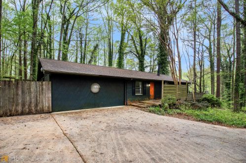 5115 Derrick Rd, Atlanta GA  30349-1614 exterior