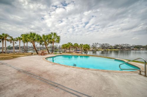 511 Legends Pkwy, Lakeside Heights, TX 78639-4446