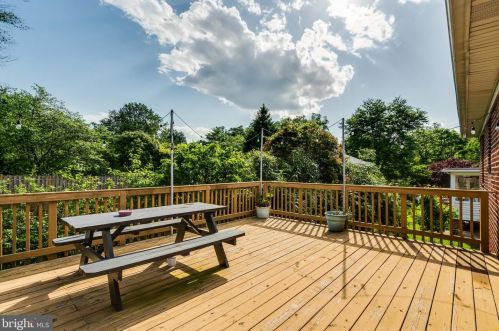 2218 Osborn Dr, Silver Spring MD 20910-1323 exterior