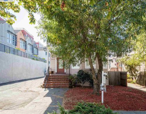 2032 Parker St, Berkeley, CA 94704-3209