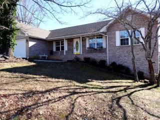 3065 Sugarwood Dr, Kodak, TN 37764-1669