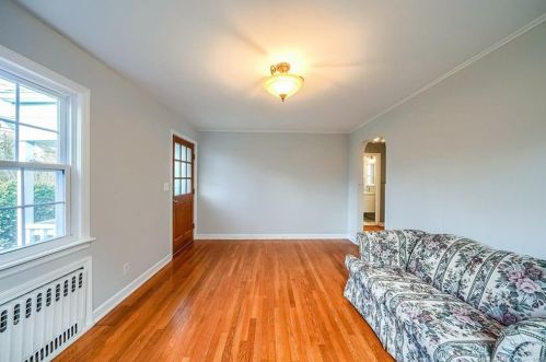 11 Auburn St, Norwalk, CT 06854-4003