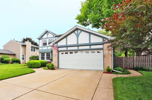 1232 Diane Ln, Elk Grove Vlg, IL 60007-3057