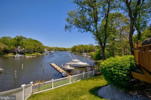 728 Oak Grv Cir, Severna Park MD 21146-4219 exterior