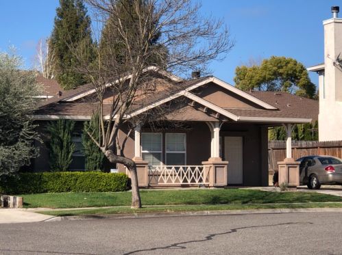 324 Treecrest Cir, Valley Home, CA 95361-3280