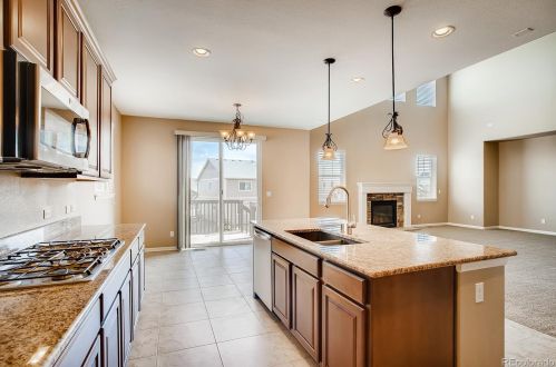 4836 Riviera Way, Aurora CO 80015-4708 exterior