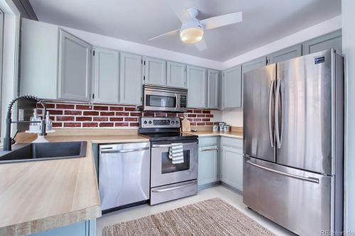 2530 Sable Way, Denver CO 80014-2438 exterior