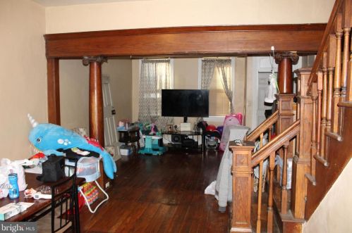 431 Strawberry St, Lancaster PA  17602-4464 exterior