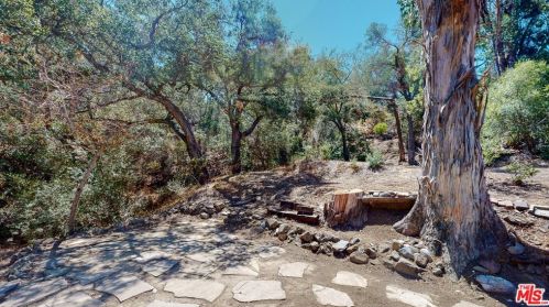 21459 Highvale Trl, Topanga, CA 90290-3647