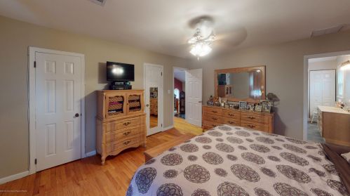 10 Sturgis Rd, Lavallette NJ 08735-2843 exterior