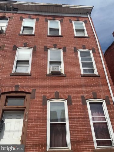 224 Hamilton Ave, Trenton, NJ 08609-2706