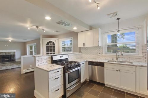 41 Roosevelt Blvd, Lancaster PA  17601-4039 exterior