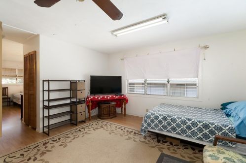3317 Catherine St, Honolulu HI  96815-4151 exterior