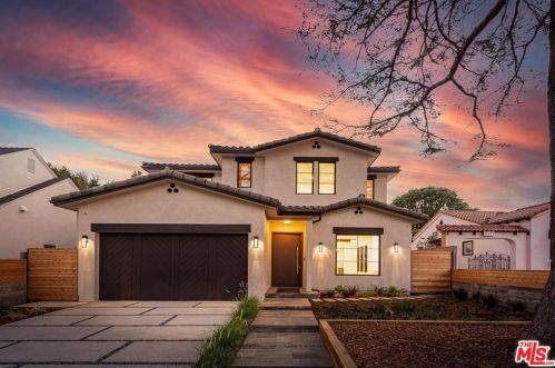14308 Greenleaf St, Van Nuys, CA 91423-4014