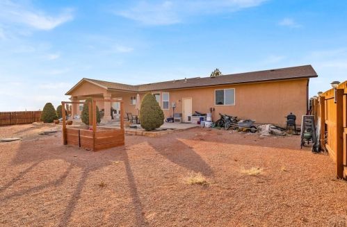 1286 Ladonia Dr, Pueblo CO  81007-1336 exterior
