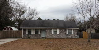 21 Kyle Ln, Hinesville, GA 31313-8212