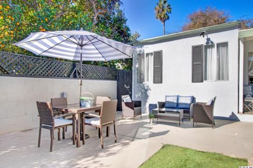 230 Winchester Ave, Glendale CA  91201-1219 exterior