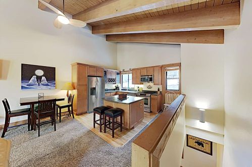 3026 Silver Strike, Truckee CA  96161-4208 exterior
