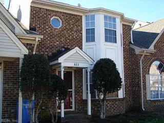822 Lake Cir, Chesapeake, VA 23322-8348