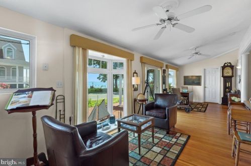 1625 Winters Ave, Shady Side MD 20764-9718 exterior