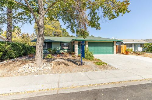 1601 Galvez Ave, Modesto, CA 95355-2515