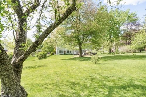 1380 Roger Ave, Bridgewater, NJ 08807-1251