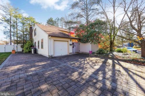 7 Honey Locust Ct, Blenheim, NJ 08012-4306