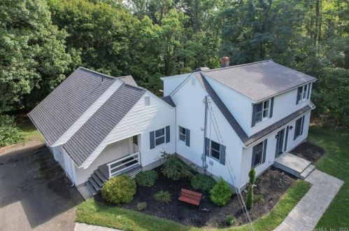 463 Matthew St, Waterbury, CT 06712-1423