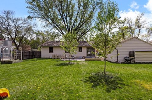 2329 Cedar Ave, Saint Paul MN  55110-4430 exterior