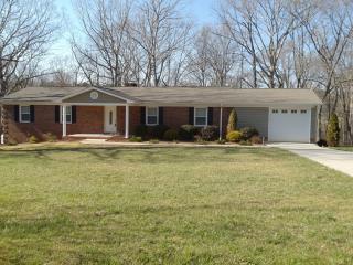 10024 Sedgefield Cir, Stanfield, NC 28163-9560
