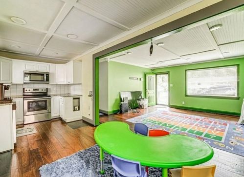 390 Dollar Mill Rd, Atlanta, GA 30331-4418