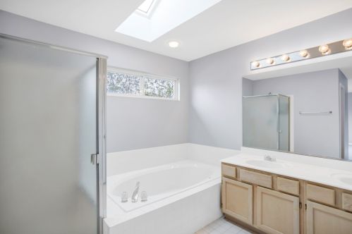 841 Tamarac Dr, Carol Stream IL  60188-4427 exterior